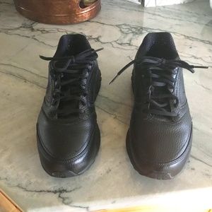 Womens Brooks Addiction Linear Athletic Walking Shoes Size 9.5M